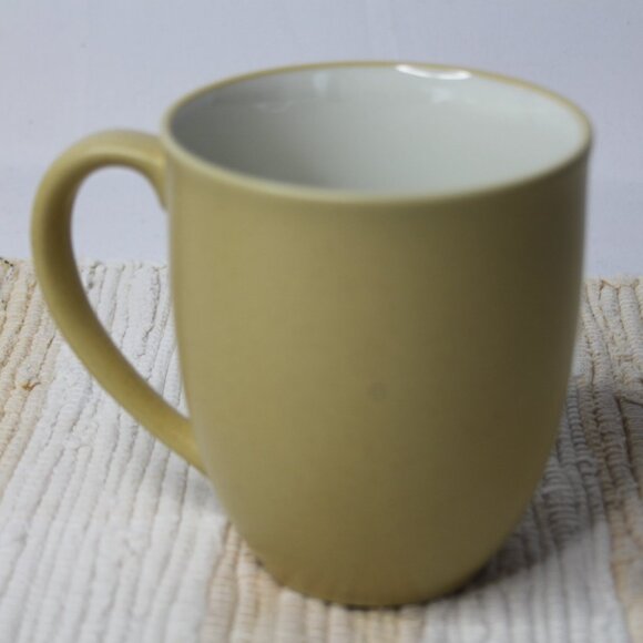 VTG NORITAKE COLORWAVE YELLOW ONE COFFEE MUG CUP STONEWARE SPECKLED 8491 - Picture 1 of 7